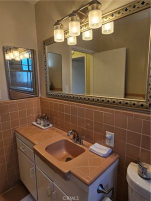 Bathroom, Interior, Tile Countertops