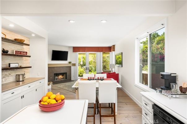 Dining room, Fireplace, Interior, Recessed Lighting, Wood Texture Flooring