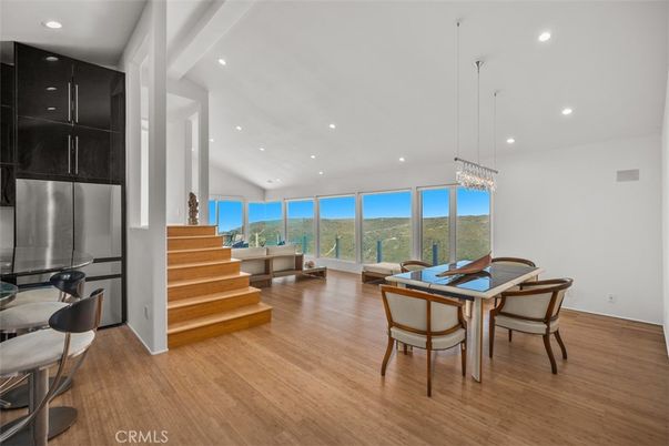 Chandelier, Dining room, Interior, Recessed Lighting, Wood Texture Flooring