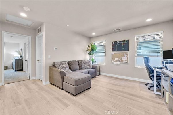 Home Office, Interior, Recessed Lighting, Wood Texture Flooring