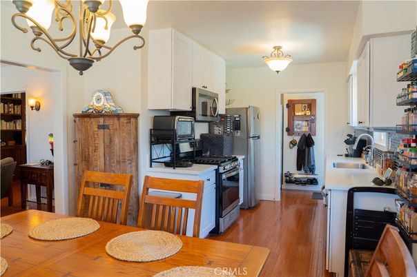 Chandelier, Dining room, Interior, Kitchen, Wood Texture Flooring