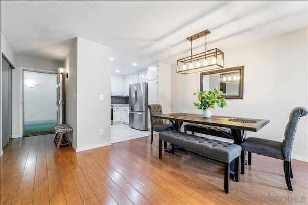 Dining room, Interior, Kitchen, Pendant Lights, Recessed Lighting, Wood Texture Flooring