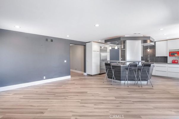 Dining room, Interior, Kitchen, Pendant Lights, Recessed Lighting, Wood Texture Flooring