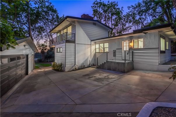 Detached Garage, Exterior