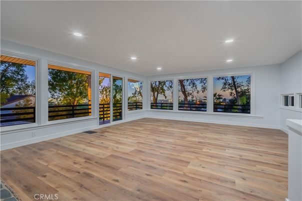 Empty room, Interior, Recessed Lighting, Wood Texture Flooring