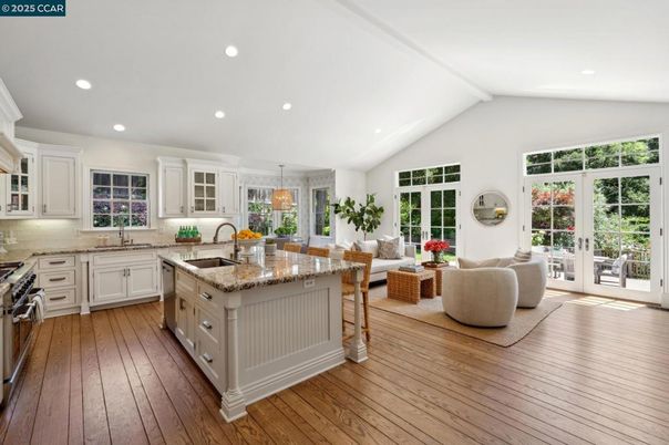 Interior, Kitchen, Living room, Pendant Lights, Recessed Lighting, Stainless Steel Appliances, Wood Texture Flooring