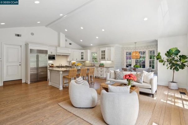 Dining room, Interior, Kitchen, Living room, Pendant Lights, Recessed Lighting, Stainless Steel Appliances, Wood Texture Flooring
