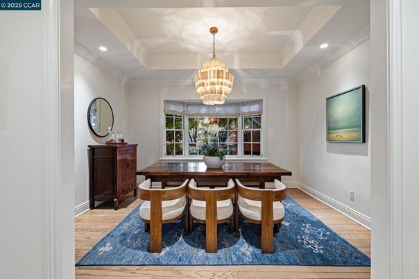 Chandelier, Dining room, Interior, Recessed Lighting, Wood Texture Flooring