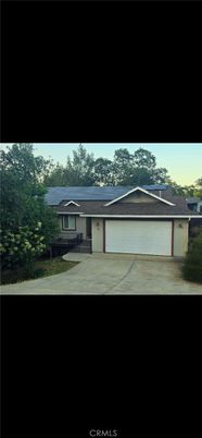 Attached, Exterior, Facade, Ranch