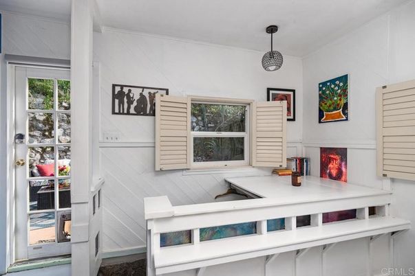 Fireplace, Interior, Pendant Lights