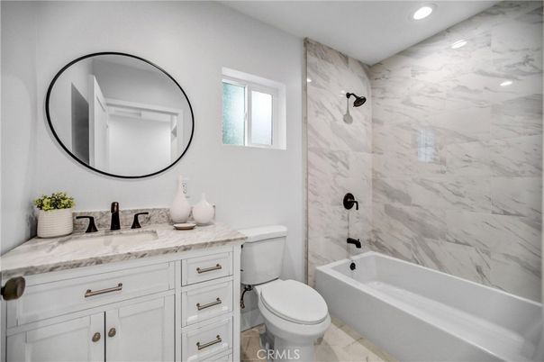 Bathroom, Interior, Marble Walls, Recessed Lighting