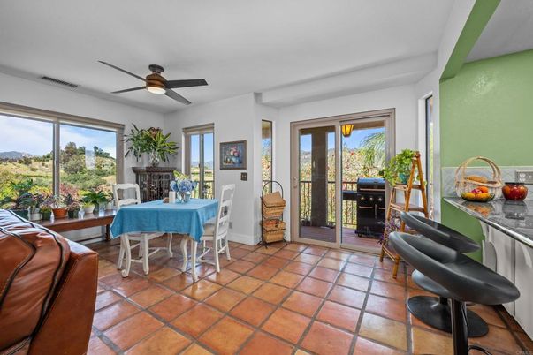 Dining room, Interior