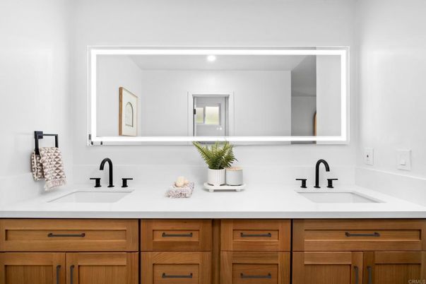 Bathroom, Dual Sink Vanities, Interior