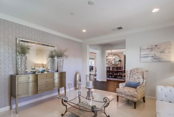 Chandelier, Dining room, Interior, Recessed Lighting, Wood Texture Flooring