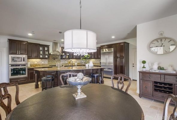 Dining room, Interior, Kitchen, Pendant Lights, Recessed Lighting, Stainless Steel Appliances