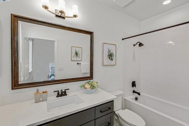 Bathroom, Interior, Recessed Lighting