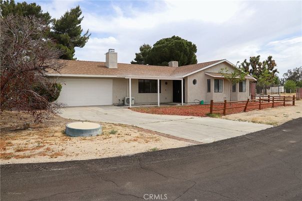 Attached, Backyard, Exterior, Facade, Ranch