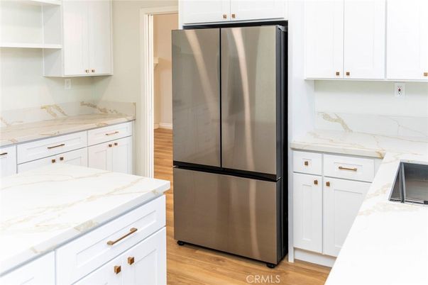 Interior, Kitchen, Stainless Steel Appliances, Wood Texture Flooring