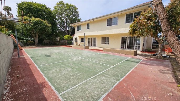 Exterior, Tennis Courts