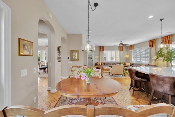 Dining room, Interior, Living room, Pendant Lights, Recessed Lighting