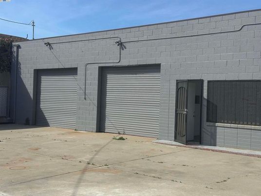 Detached Garage, Exterior