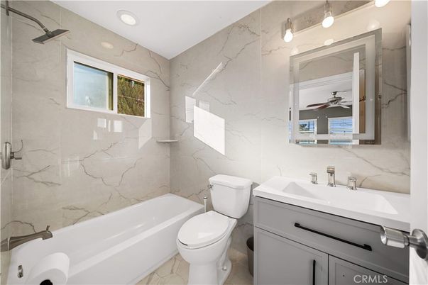 Bathroom, Interior, Marble Walls, Recessed Lighting