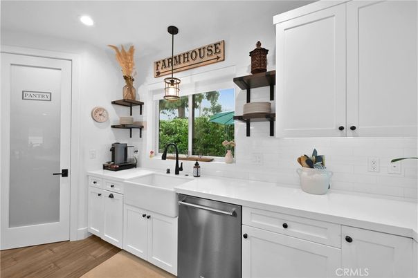 Interior, Kitchen, Pendant Lights, Recessed Lighting, Wood Texture Flooring