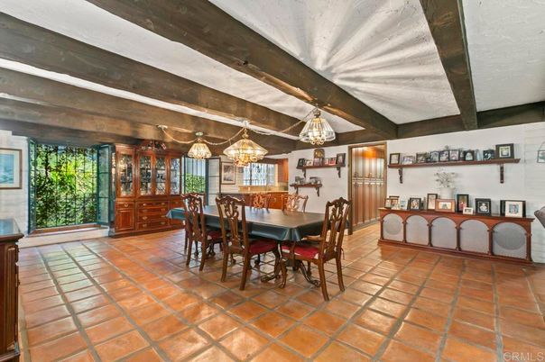 Dining room, Interior, Pendant Lights, Wooden Beams