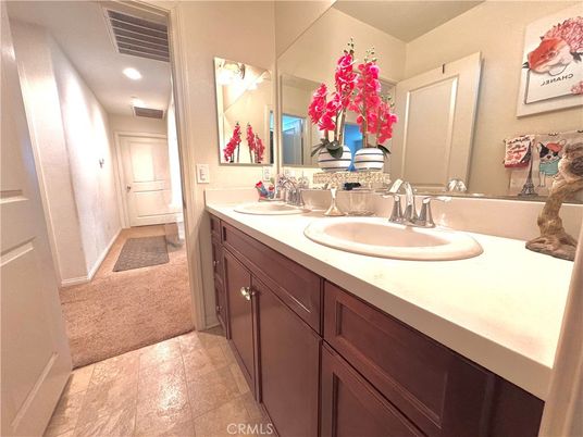 Bathroom, Dual Sink Vanities, Interior, Recessed Lighting