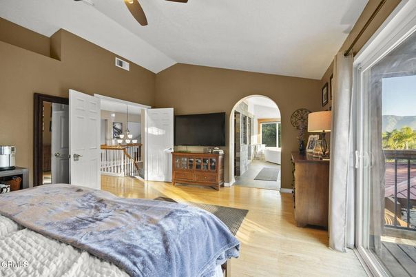 Bedroom, Interior, Pendant Lights, Wood Texture Flooring