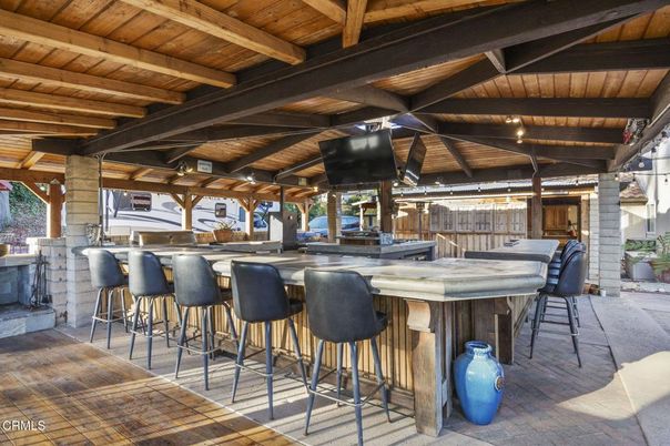 Exterior, Hot Tub, Wooden Beams