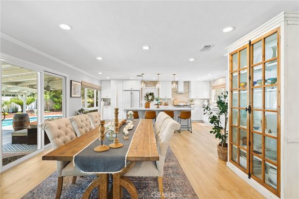 Dining room, Interior, Kitchen, Pendant Lights, Recessed Lighting, Wood Texture Flooring