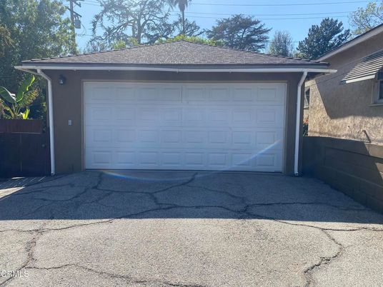 Detached Garage, Exterior