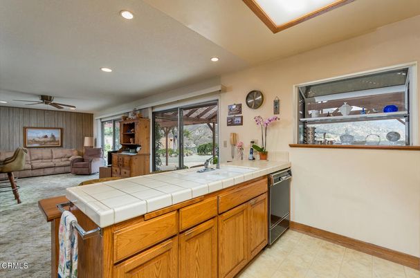 Interior, Kitchen, Living room, Recessed Lighting, Tile Countertops