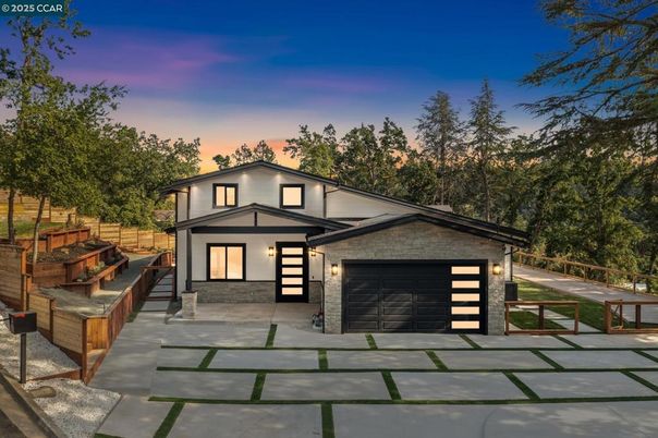 Attached, Exterior, Facade, Modern