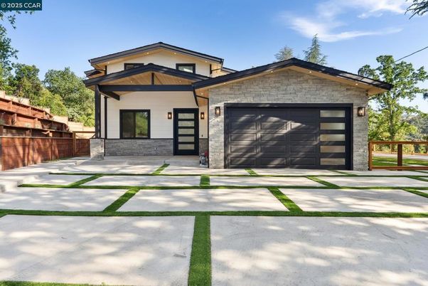 Attached, Exterior, Facade, Modern