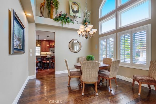 Chandelier, Dining room, Interior, Kitchen, Recessed Lighting, Wood Texture Flooring