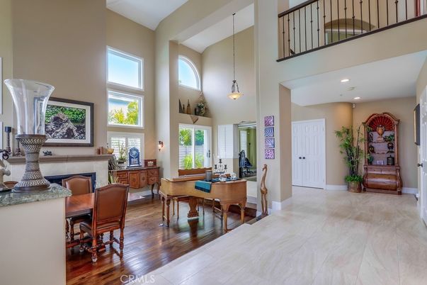Dining room, Interior, Pendant Lights, Piano, Recessed Lighting, Wood Texture Flooring