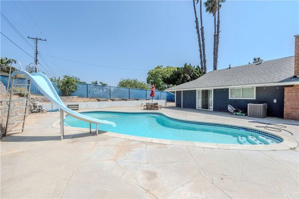 Exterior, Playground, Pool