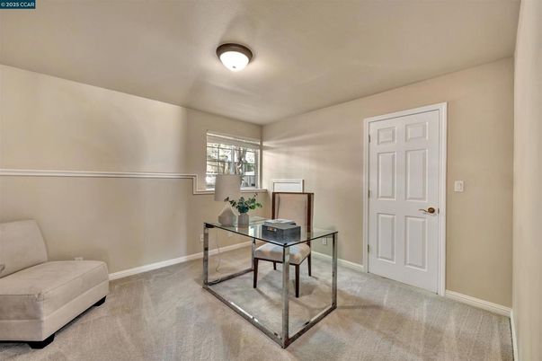 Home Office, Interior