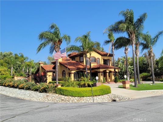 Exterior, Facade, Mediterranean
