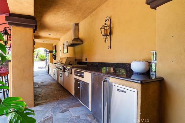 Exterior, Kitchen, Recessed Lighting, Stainless Steel Appliances