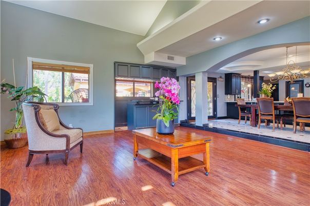 Chandelier, Dining room, Interior, Recessed Lighting, Wood Texture Flooring