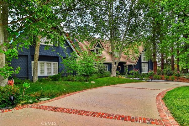 Backyard, Exterior, Facade, Tudor Revival