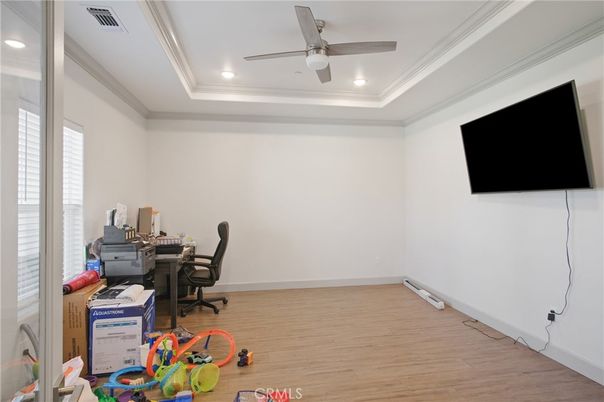 Home Office, Interior, Recessed Lighting, Wood Texture Flooring