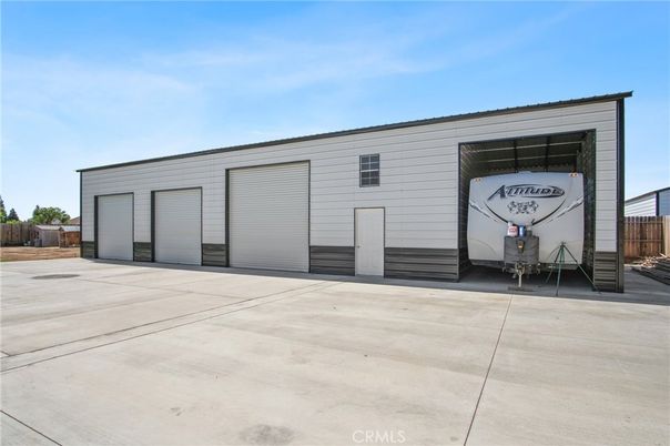 Detached Garage, Exterior