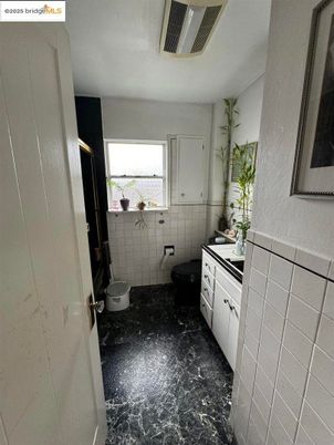 Bathroom, Interior, Marble, Tile Countertops