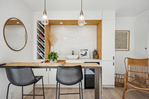 Interior, Pendant Lights, Recessed Lighting, Wood Texture Flooring