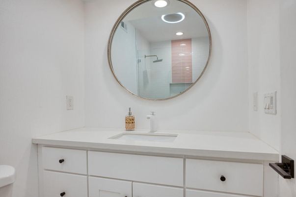 Bathroom, Interior, Recessed Lighting