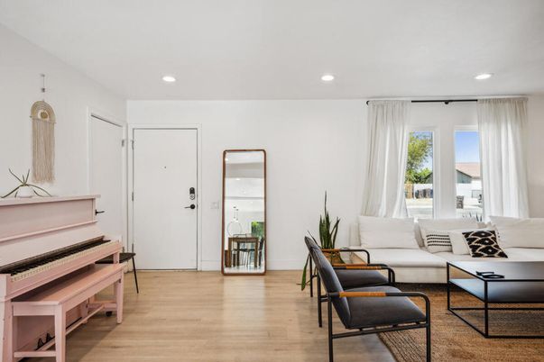 Interior, Living room, Piano, Recessed Lighting, Wood Texture Flooring